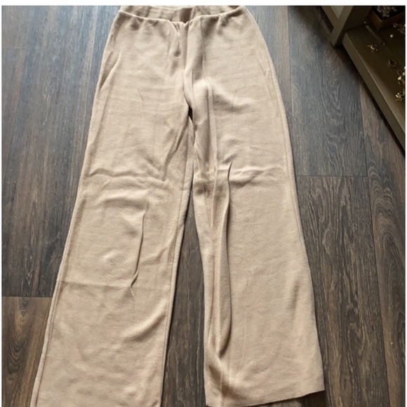 Zara Pants - Picture 1 of 1